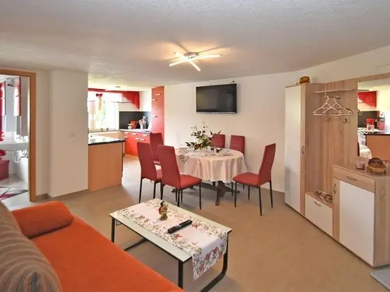 Cozy Apartment in Lichtenhain Germany With Garden - Yerinde Yemek