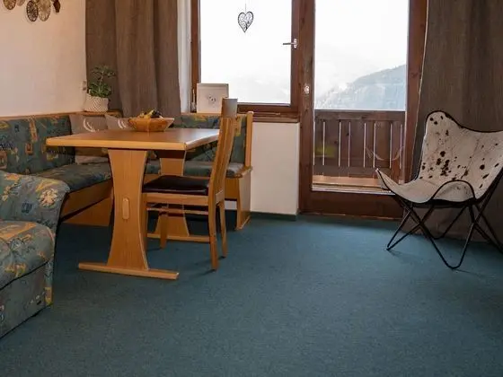 Cozy Apartment in Mühlbach with Garden near Ski Slopes - Yerinde Yemek