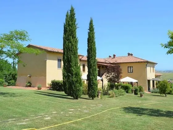 Cozy Apartment Near Asciano With Shared Swimming Pool - Dış Mekan