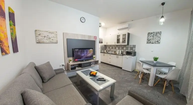 Cozy apartment in Old Town with parking