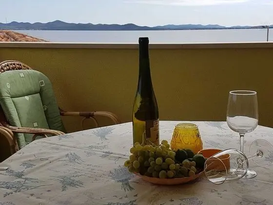 Cozy Apartment in Petrcane With Barbecue - Öne Çıkan Resim