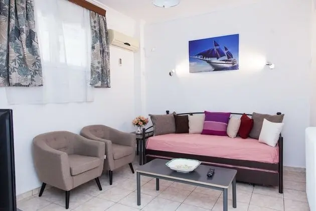 Cozy apartment in Pireas