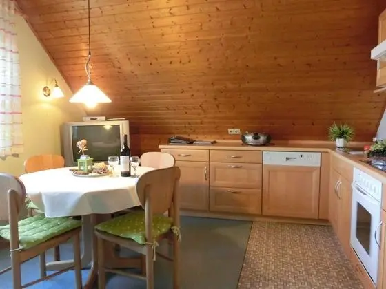 Cozy Apartment With Private Garden in Nisterau - Mutfak
