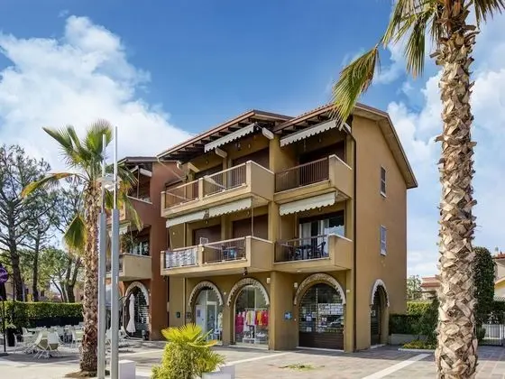 Cozy Apartment in Sirmione near Lake Garda - Dış Mekan