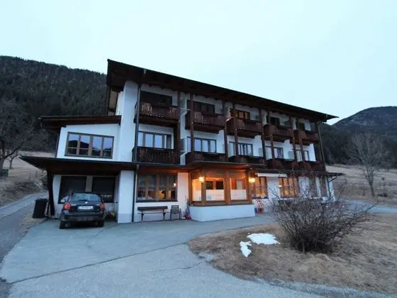 Cozy Apartment in Weissensee near Ski Lift - 1