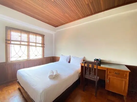 Cozy & Artistic Studio at Pinewood Jatinangor Apartment