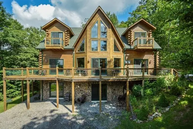 Cozy Bear Chalet