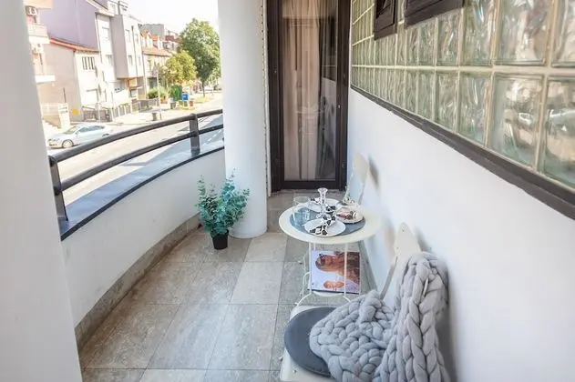 Cozy and Beautiful Studio Near City Center