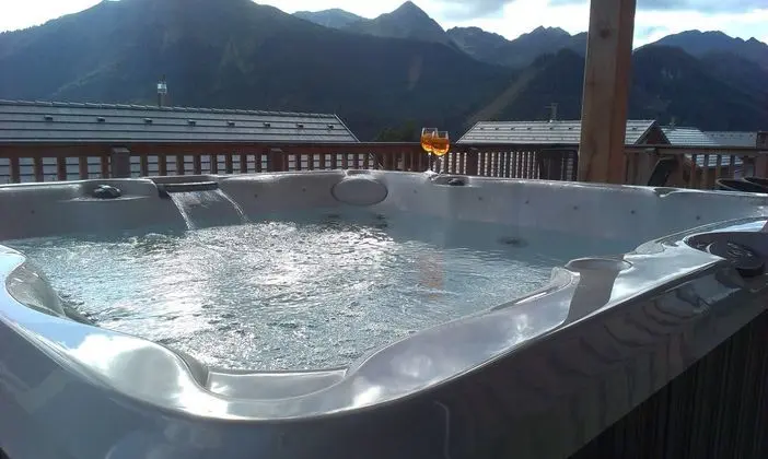 Cozy Chalet in Hohentauern near Ski Area - Havuz