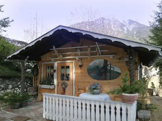 Cozy Chalet in Karrösten near Forest - Dış Mekan