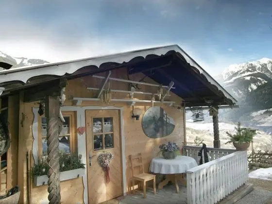 Cozy Chalet in Karrösten near Forest - 1