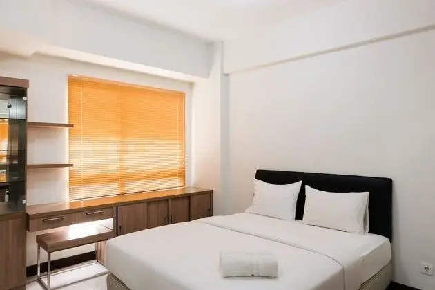 Cozy with City View Studio at Scientia Apartment - Oda