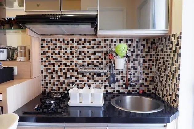 Cozy & Comfortable 2 BR near Mall at Bassura City Apartment - Mutfak