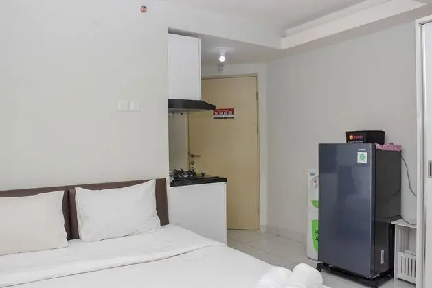 Cozy and Comfy Studio at Amethyst Apartment - İç Mekan