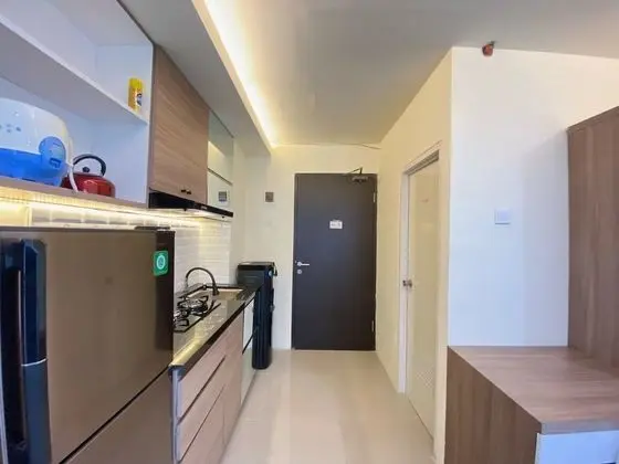 Cozy Designed Studio Apartment At Grand Asia Afrika - Mutfak