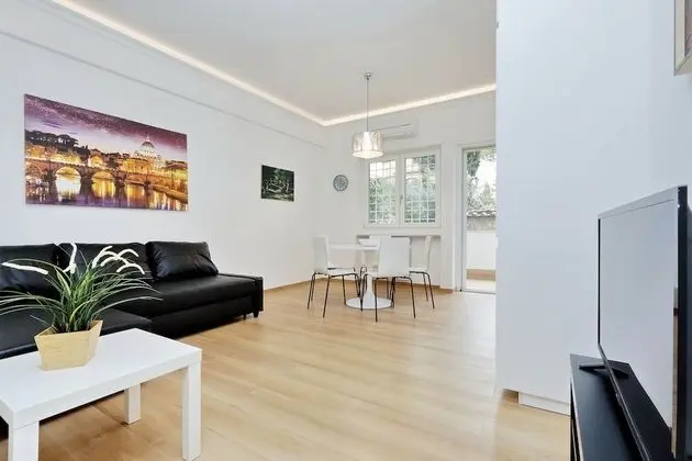 Cozy Domar - My Extra Home - Öne Çıkan Resim