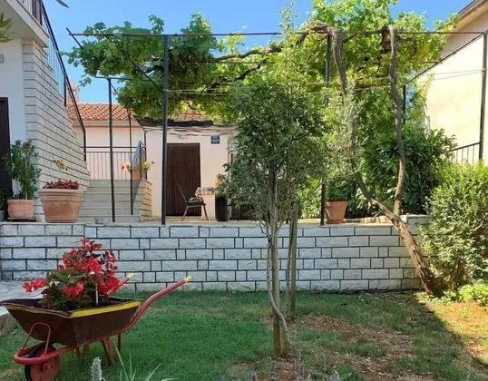 Cozy Dorina Apartment for 2