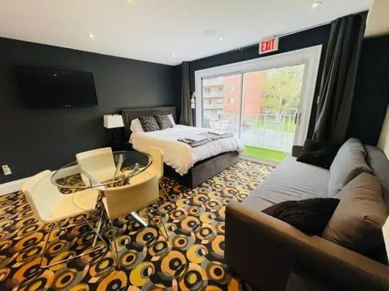 Cozy Downtown Condo Suite - Oda Düzeni