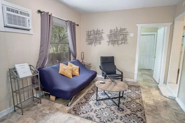 Cozy Downtown Guest House 2br/1ba Sleeps 8 - İç Mekan