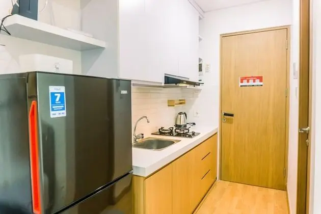 Cozy And Elegant Studio Apartment B Residence - Mutfak