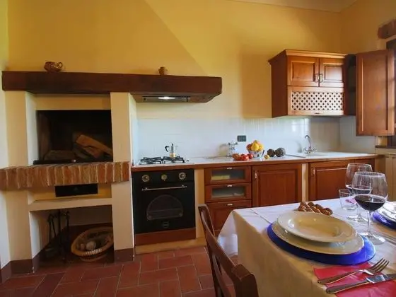 Cozy Farmhouse in Montepulciano With Pool - Yerinde Yemek