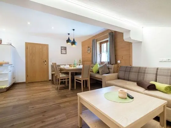 Cozy Feel Good Holiday Apartment in Leogang - Yerinde Yemek
