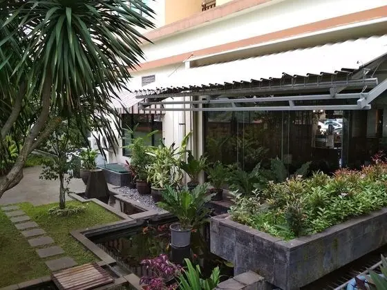 Cozy Furnished 3Br At Grand Setiabudi Apartment - Dış Mekan