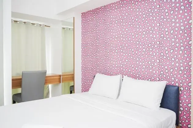 Cozy and Good Location Studio Apartment M-Town Residence - Öne Çıkan Resim