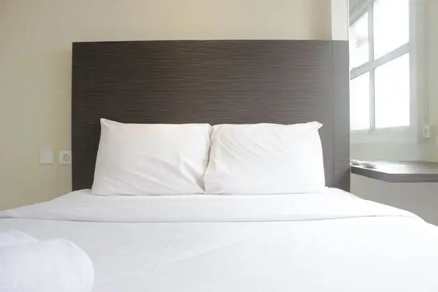 Cozy High Floor 1BR at Parahyangan Residence