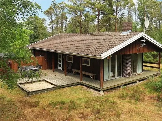 Cozy Holiday Home in Ålbæk With Private Whirlpool