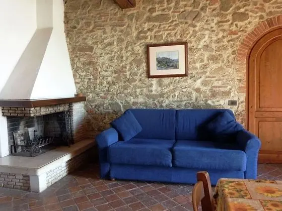 Cozy Holiday Home in Capraia e Limite With Pool