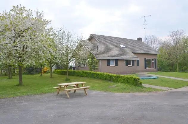 Cozy Holiday Home in Elsendorp With a Garden - Öne Çıkan Resim