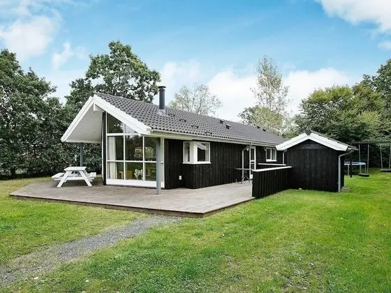 Cozy Holiday Home in Hadsund near Family Friendly Beach