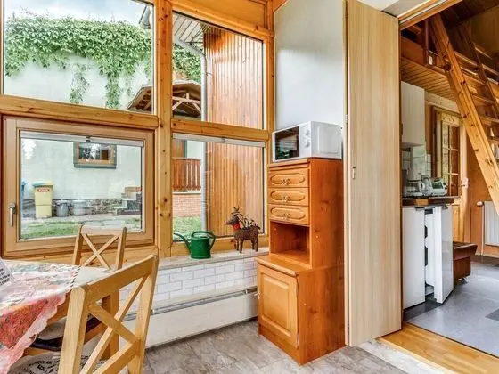 Cozy Holiday Home in Jägersgrün With a Swimming Pool - Yerinde Yemek