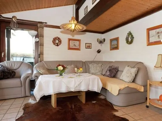 Cozy Holiday Home on Lake Henne With Terrace and Beach Chair - Oda Düzeni