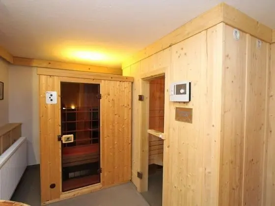Cozy Holiday Home in Leibenfels With Barbecue - Spa