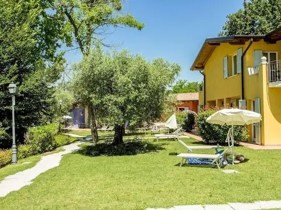 Cozy Holiday Home in Manerba del Garda With Barbecue
