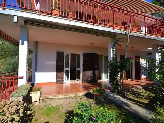 Cozy Holiday Home in Moneglia With Private Garden