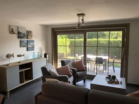 Cozy Holiday Home near Westhoek