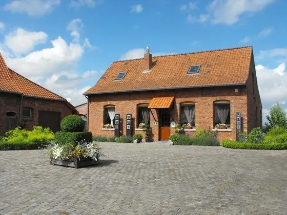 Cozy Holiday Home in Ploegsteert With a Garden