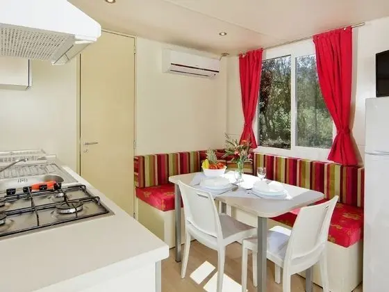Cozy Holiday Home in Poljana With Sea Nearby - Oda Düzeni