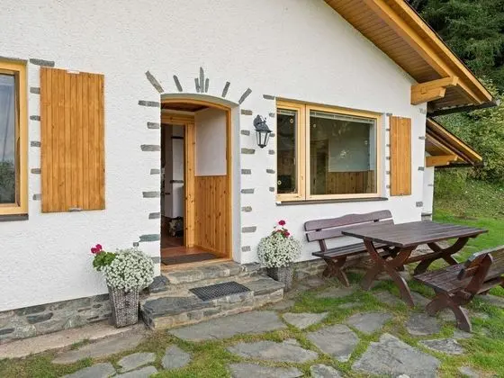 Cozy Holiday Home With Private Swimming Pool in Eberstein - Dış Mekan