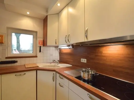 Cozy Holiday Home in Robertville With Sauna - Mutfak