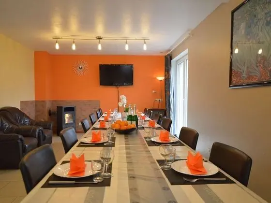Cozy Holiday Home in Robertville With Sauna - Oda Düzeni