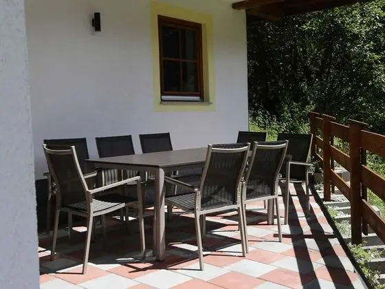 Cozy Holiday Home in Saalbach-hinterglemm With Terrace - Dış Mekan