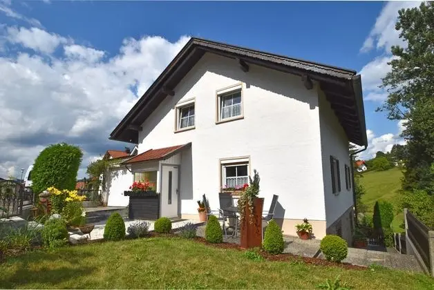 Cozy Holiday Home in Schiefweg With Garden - Öne Çıkan Resim
