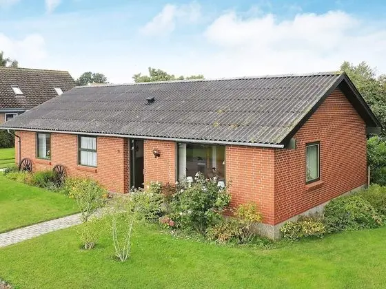 Cozy Holiday Home in Syddanmark near Sea