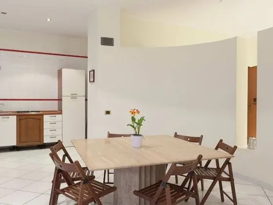 Cozy Holiday Home in Trecase With Balcony - Casa per Ferie - Yerinde Yemek