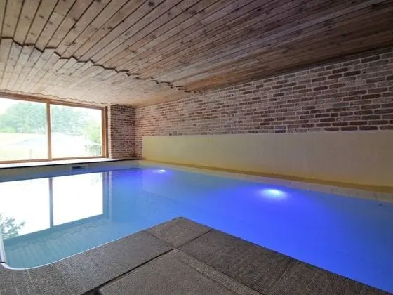 Cozy Holiday Home in Vresse-sur-semois With Private Pool - Havuz