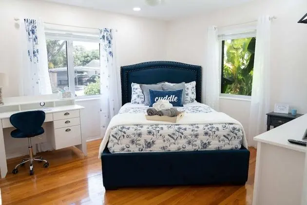 Cozy House With Patio, Fireplace, Parking - Hollywood, Florida
